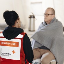 Jyväskylässä kerätyllä Nälkäpäivän keräystuloksella voidaan hankkia esimerkiksi 2 126 huopaa, jotka tuovat lämpöä ja suojaa katastrofin kohdanneille Joonas Brandt